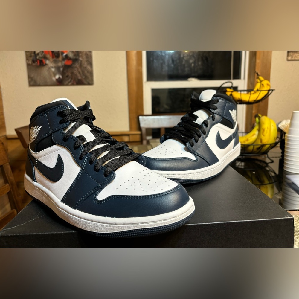 Men’s Air Jordan 1 Mid Armory Navy Size 10